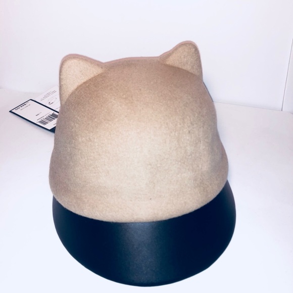 BCBGMaxAzria Accessories - BCBG MAXAZRIA Kitty Cat Cap
BCBG OS